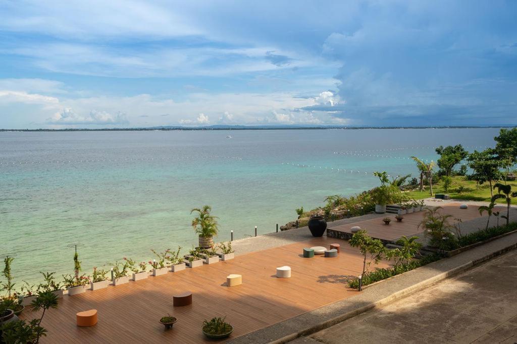 The Reef Island Resort Mactan, Cebu Île de Mactan Extérieur photo